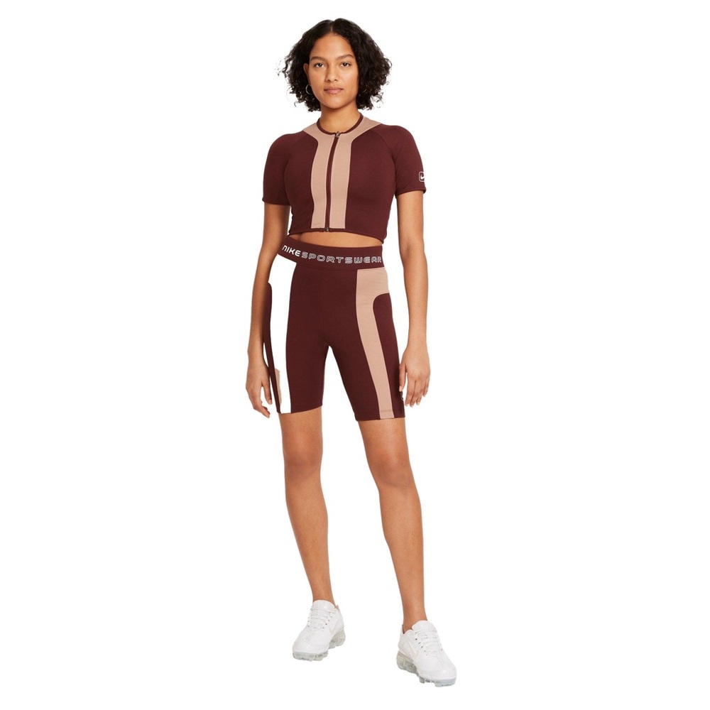 Nike NSW STREET SHORT SLEEVE TOP & Bike Shorts Coord Set in Brown